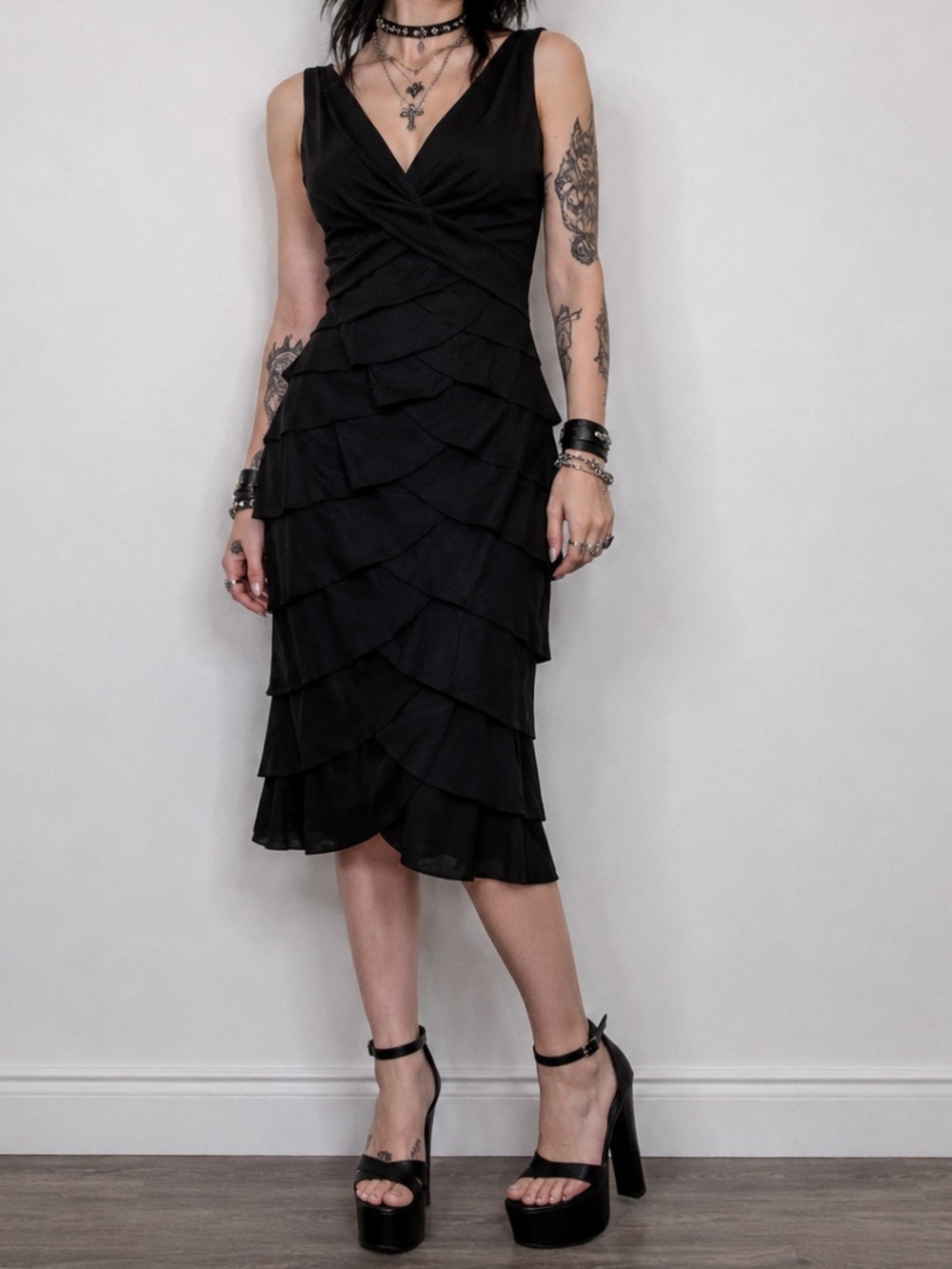 Le Château Whimsical Y2K Black Tiered Ruffle Midi Dress